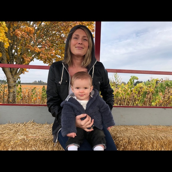 Meet your Posher, Kayle - Picture 1 of 1